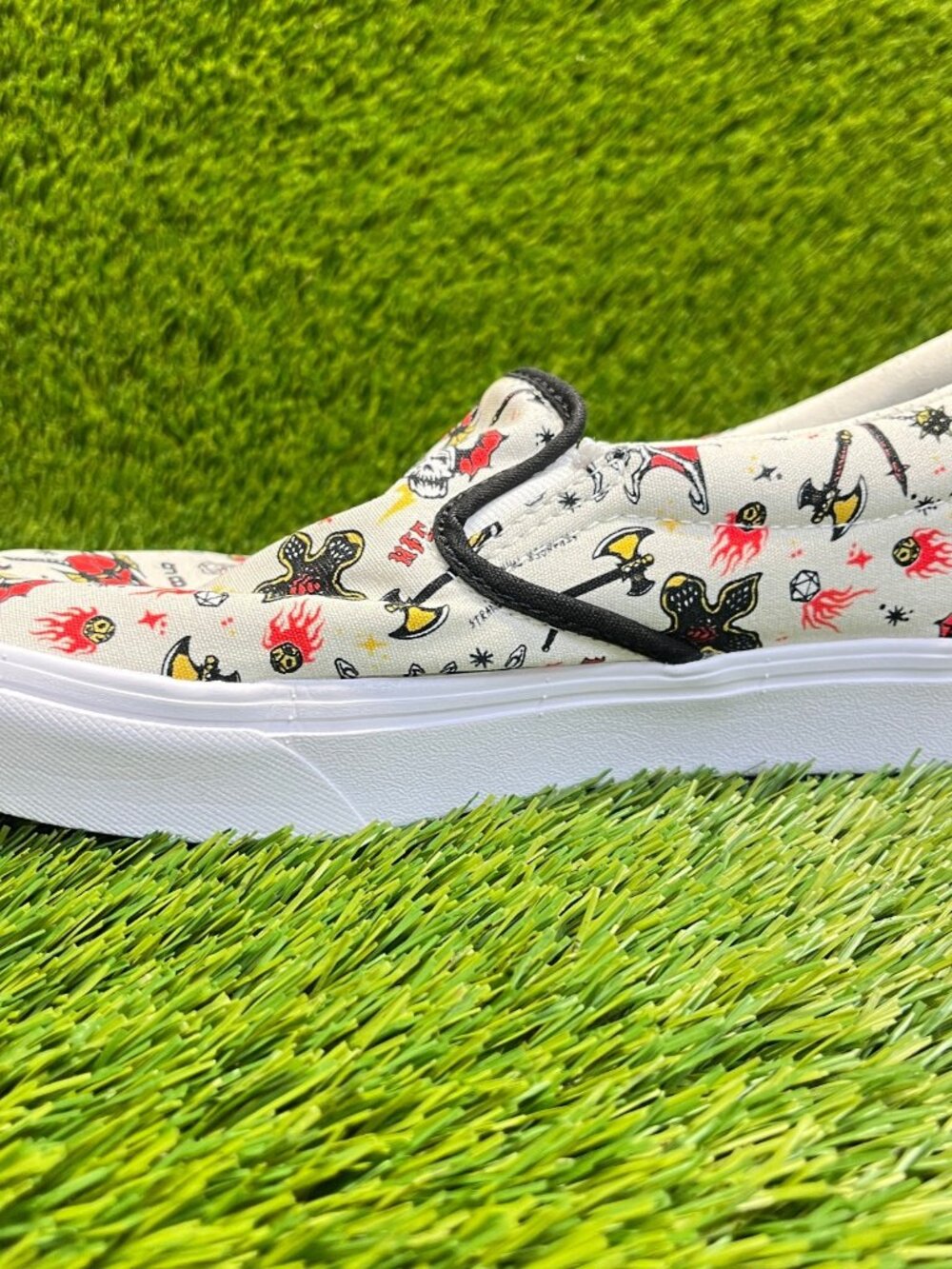 Vans Slip On x Stranger Things Hellfire Club Womens Size 9 Skate Shoes Sneakers - Picture 2 of 10